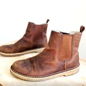 Clarks brown leather Chelsea ankle boots 8.5